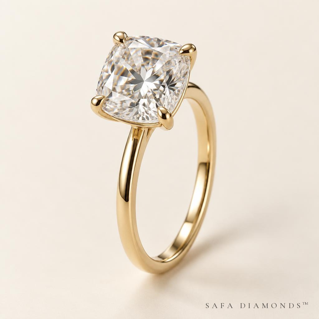 2.00 ct Cushion solitaire in 18K Yellow Gold
